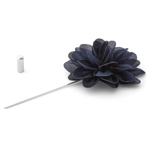 Warren Asher Boutonnière à Fleur Bleu Marine « La Subtile » 10