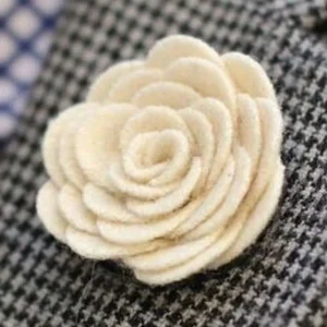 Warren Asher Boutonnière Rose Blanc Cassé 12