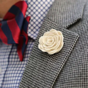 Warren Asher Boutonnière Rose Blanc Cassé 10