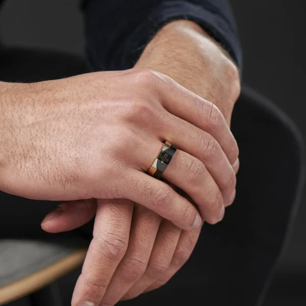 Fort Tempus Bague En Acier Noire Et Dorée Avec Croix 5